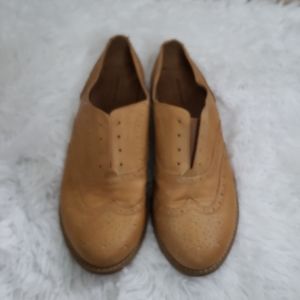 Melrose and Market Elliot Oxfords